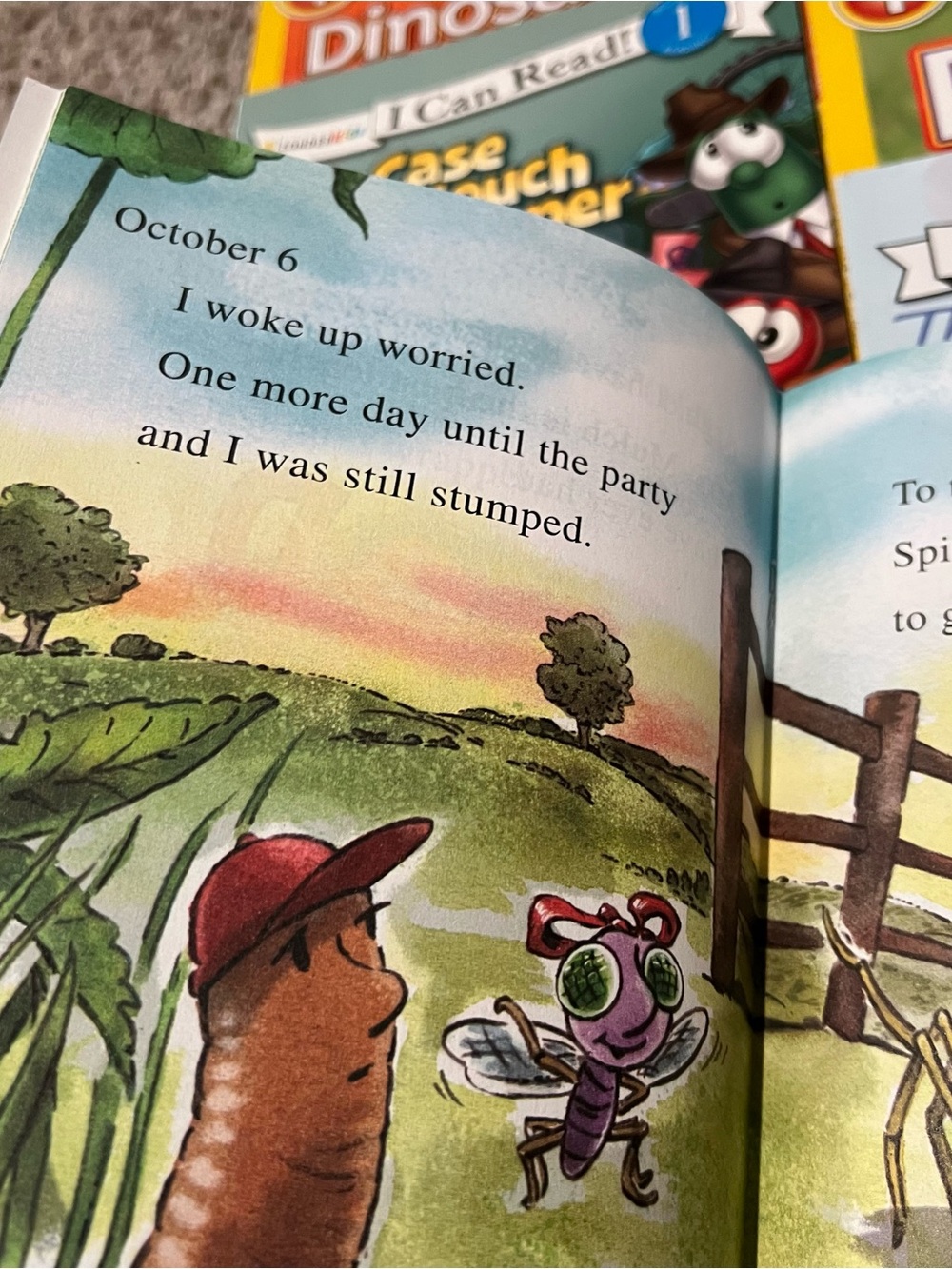 I can read Scholastic Kids Books Bundle Level 1 Splat the Cat Dairy of a Worm - Picture 5 of 12